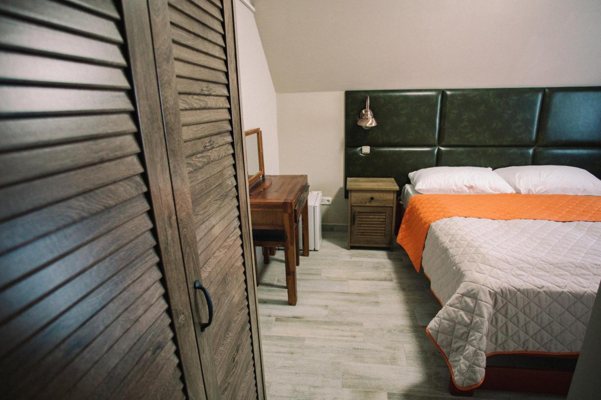 Bed and Breakfast Oetoesfogat Panzio Siófok Exteriér fotografie