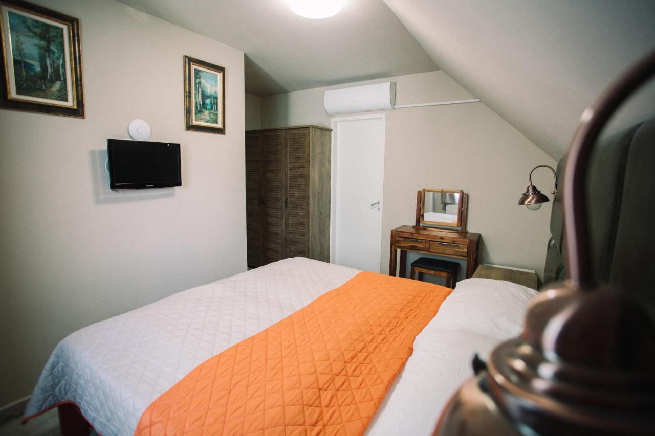 Bed and Breakfast Oetoesfogat Panzio Siófok Exteriér fotografie